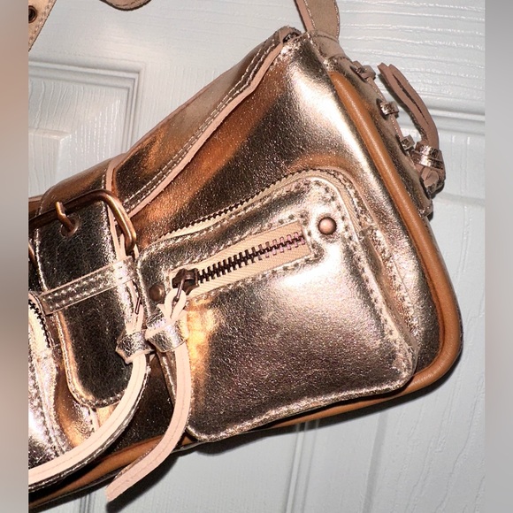 Free People Metallic Gold Leather Buckled Shoulder Crossbody Bag NWT 🔖 - Picture 4 of 9